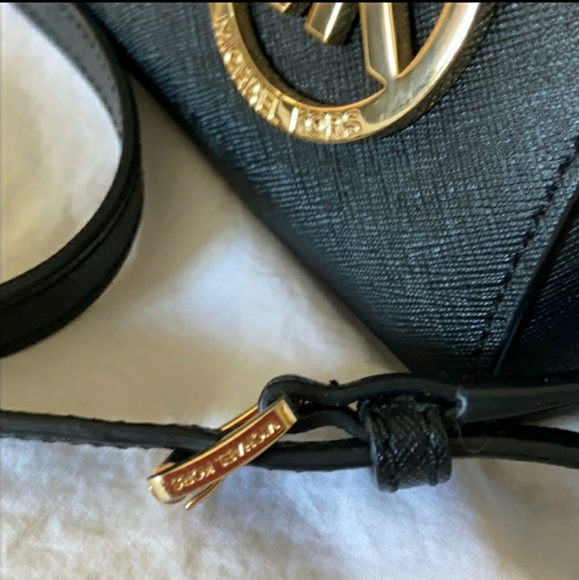 Michael Kors SADRINE crossbody handbag - Picture 5 of 11